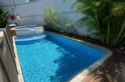 Lindo sobrado com 03 dormitórios  sendo 03 suítes e 06 banheiros à venda,  300m² de área construída, com terreno de 376m2   no bairro parque dos pássaros em são bernardo do campo - sp