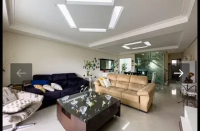 Lindo sobrado com 03 dormitórios sendo 03 suítes  à venda,  223m² no jardim hollywood  em são bernardo do campo - sp