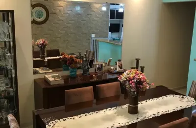 Lindo sobrado com 03 dormitórios sendo 01 suíte  à venda,  208m² de área construída, e terreno de 10x27,5 = 275,5m2, no bairro  jerusalém em são bernardo do campo - sp