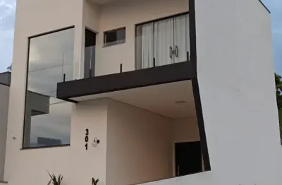 Lindo sobrado de 135m² de área construída e terreno 208m² à venda no excelente condomínio fechado gran reserve em indaiatuba- sp.