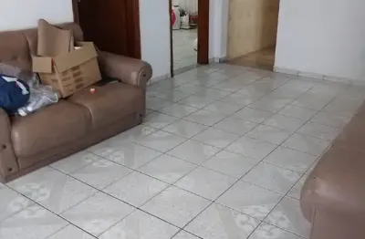 Linda casa térrea  de 200m2, de área construída, e terreno de 336m2, com 03 dormitórios, no  campestre  - santo andré - sp