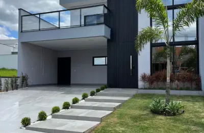 Lindo sobrado de 202m²  de área construída, e terreno de 277m², com muito verde no condomínio portal jardim europa  em boituva - sp.