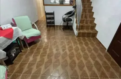 Lindo sobrado de 164m2, de área construída, e terreno de 130m2, com 03 dormitório,  no  jardim cristiane - santo andré - sp