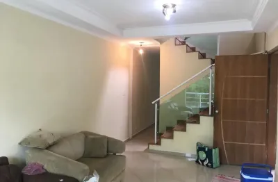 Ótimo sobrado à venda com 200m² de área construída e terreno de 108m2, no bairro ferrazópolis em são bernardo do campo - sp.