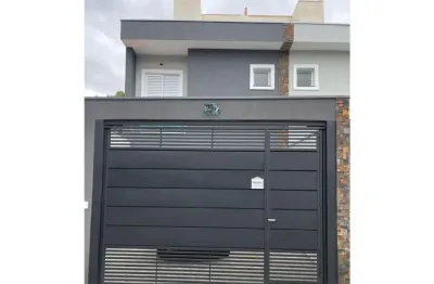 Lindo sobrado à venda com 70m² de área construída, no bairro parque das nações - santo andré - sp.