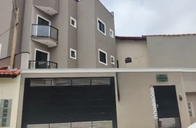 Linda cobertura à venda com 94m² de área construída, no bairro vila camilópolis - santo andré - sp.