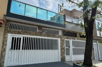 Lindo sobrado à venda com  270m² de área construída, no bairro vila pires - santo andré - sp.