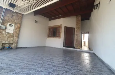 Excelente casa térrea à venda com 110m² de área construída, terreno de 135m², no bairro jardim do valle ii - indaiatuba - sp.