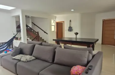 Lindo sobrado à venda com 281m² de área construída, terreno de 300m², no bairro vila euro - são bernardo do campo - sp.