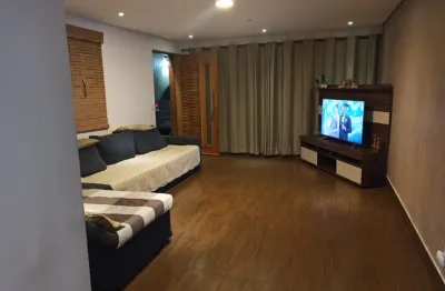 Sobrado à venda com 256m² de área construída, no bairro cerâmica - são caetano do sul - sp.