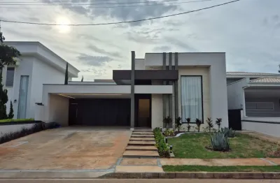 Linda casa térrea em condomínio fechado portal das estrelas, com 230m² de área construída, terreno de 500m² em boituva - sp.