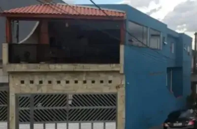 Sobrado com Edícula à venda com 205m² de Área Construída, terreno de 121m², no bairro Dos Casas - São Bernardo do Campo - SP.