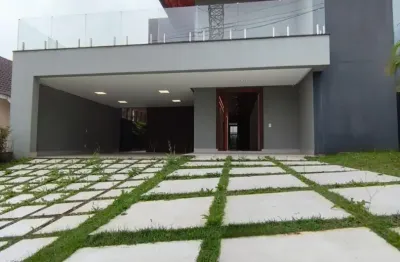 Linda Casa Alto Padrão à venda com 400m² de Área Construída, no Condomínio Swiss Park, no bairro Parque Terra Nova II - São Bernardo do Campo - SP.