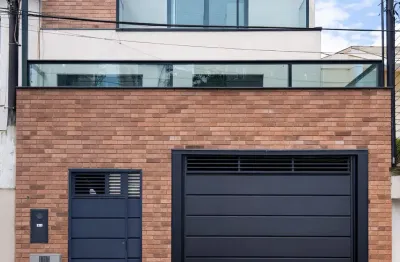 Lindo Sobrado à venda com 174m² de Área Construída, no bairro Campestre - Santo André - SP.