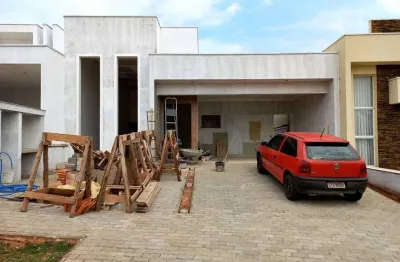 Casa térrea de condomínio com 182m²,03 dormitórios, no excelente condomínio flamboyant - porto feliz