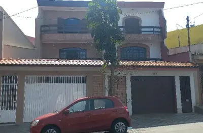 Sobrado com 3 quartos e 5 banheiros à venda, 260 m² por r$ 985.000