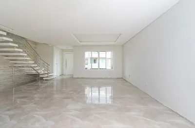 Sobrado no condomínio greenline à venda por r$ 1.100.000 no pinheirinho – curitiba /pr