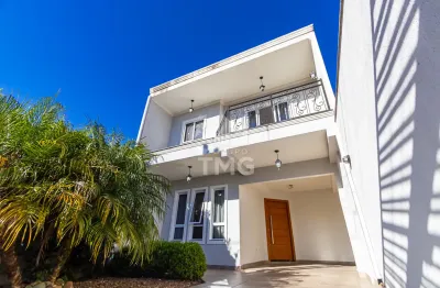 Sobrado a venda no Costeira por R$ 690.000 - São José dos Pinhais - PR