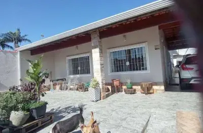 Casa proximo ao centro,  com 3 dormitórios à venda, 157 m² por r$ 650.000 - jardim  bairro jangada - peruíbe/sp
