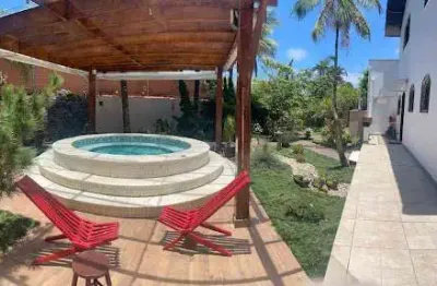 Casa ampla e arborizada a com 2 lotes 150m da praia – 5 quartos, jacuzzi e área gourmet! à venda, 200 m² por r$ 1.600.000 - jardim star - peruíbe/sp