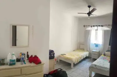 Casa maravilhosa a 100m da praia – conforto e lazer para você!  ? 03 dormitórios (sendo 01 suíte) ? piscina para curtir com a família ? churrasqueira