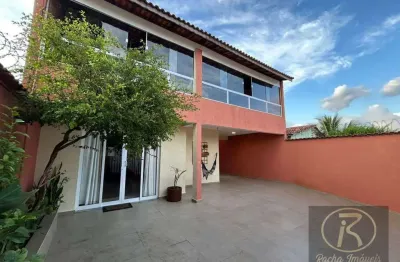 Casa à venda no bairro belmira novaes – peruíbe/sp  a apenas alguns minutos da praia – r$ 700.000    linda e aconchegan