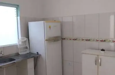 Edícula na principal av de peruíbe, ao lado bongaville i, com 1 dormitório para alugar por r$ 1.200/mês - balneário josedy - peruíbe/sp