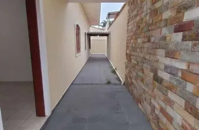Casa ampla e aconchegante a apenas 500 metros da praia com 2 quartos à venda, 63 m² por r$ 290.000
