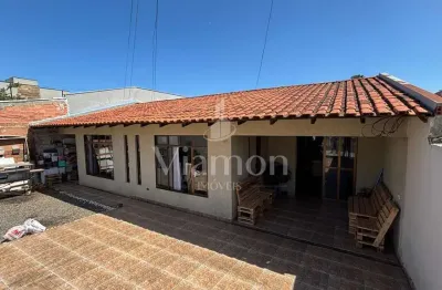 Casa com 3 quartos à venda na Rua Teófilo Treicik, 134, Orleans, Curitiba
