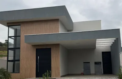Casa em condomínio fechado com 3 quartos à venda no pindobas, maricá , 129 m2 por r$ 550.000