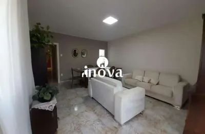 Casa à venda, 5 quartos, 1 suíte, 2 vagas, são benedito - uberaba/mg