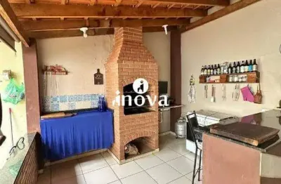 Casa à venda, 4 quartos, 2 suítes, 3 vagas, santa maria - uberaba/mg