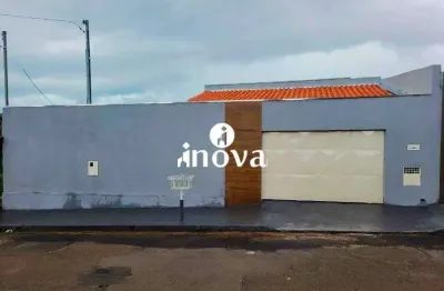 Casa à venda, 2 quartos, 2 vagas, triângulo - jardim - uberaba/mg