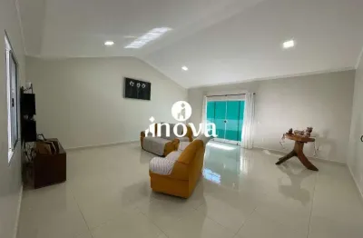 Casa à venda, 1 suíte, 7 vagas, colibri residencial, parque - uberaba/mg