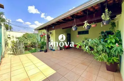 Casa com 3 quartos à venda no Conjunto Maringá II, Uberaba 