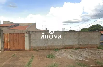 Terreno à venda no Jardim Nenê Gomes, Uberaba 