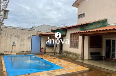 Casa com 5 quartos à venda no Jardim do Lago, Uberaba 