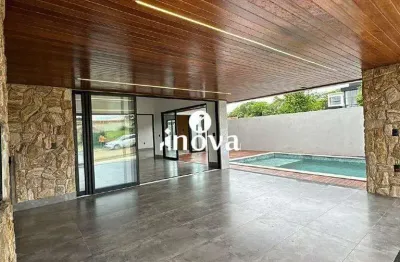 Casa a venda no condomínio portal do lago, em rifaína