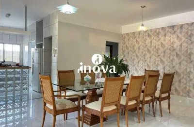Casa com 4 quartos à venda no Jardim São Bento, Uberaba 