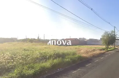 Terreno à venda no Parque das Laranjeiras, Uberaba 