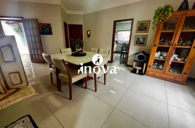 Casa com 3 quartos à venda no Fabrício, Uberaba 