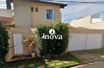 Casa com 4 quartos à venda na Cidade Jardim, Uberaba 