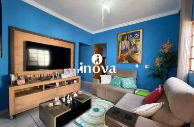 Casa com 3 quartos à venda na Cidade Nova, Uberaba 