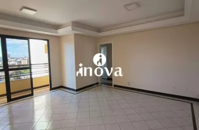 Apartamento com 3 quartos à venda no São Benedito, Uberaba 