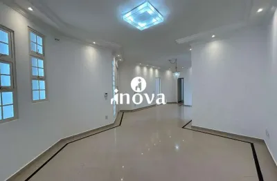 Casa com 4 quartos à venda no Estados Unidos, Uberaba 