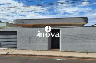 Casa com 4 quartos à venda no Santa Marta, Uberaba 