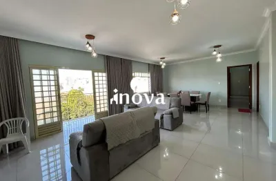 Apartamento com 4 quartos à venda no Mercês, Uberaba 
