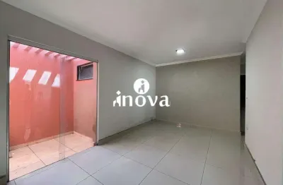 Casa em condomínio fechado com 3 quartos à venda no Portal Beija Flor, Uberaba 