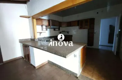 Casa com 2 quartos para alugar no Olinda, Uberaba 