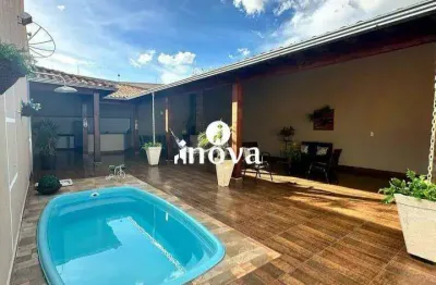 Casa com 3 quartos à venda no Conjunto Manoel Mendes, Uberaba 